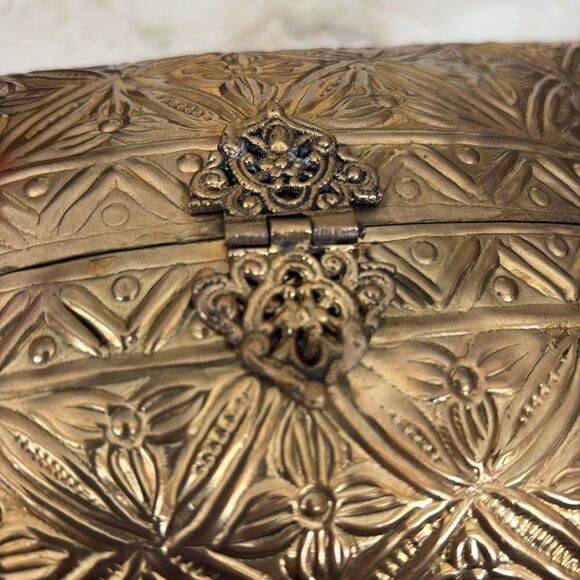 Brass Handcrafted Boho Pillow Shaped Evening Bag w/ Crossbody Chain Strap - Picture 10 of 15